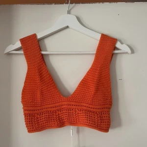 Orange topp  - Oanvänd topp från Nelly med prislapp kvar 🧡