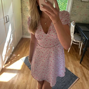 Blommig klänning - Bra skick