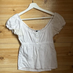 Blus - Fin blus från hm. Xxs men passar mig som är en S💞💞