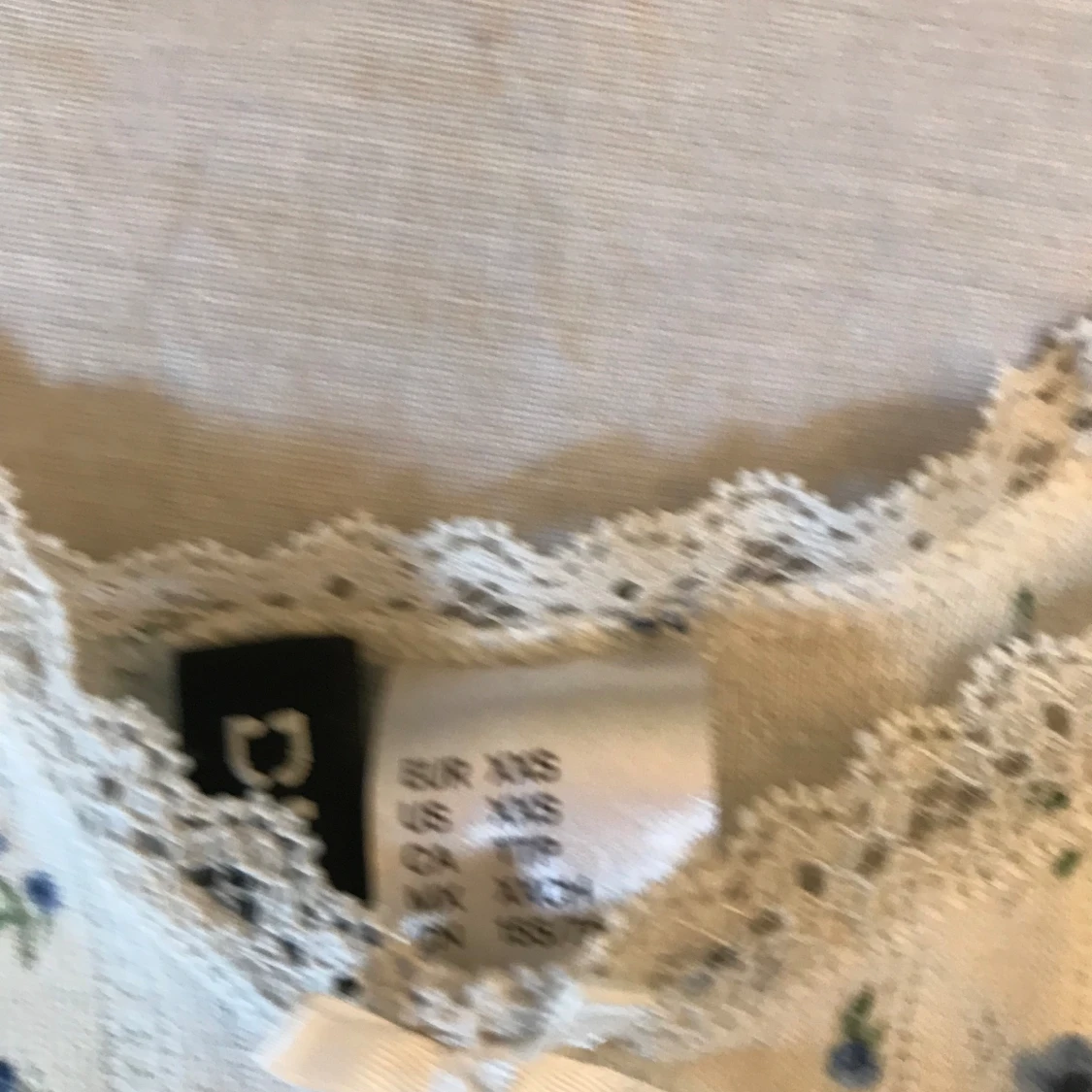 Linne med spets - 91