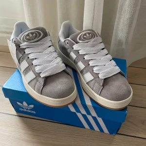 adidas campus 00s grey - Helt nya då de var för små. storlek 38.
