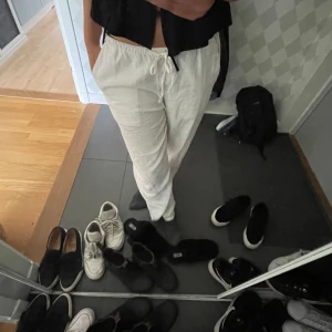 Linnebyxor - Lågmidjade linnebyxor från Gina utan defekter, skriv vid funderingar eller prisförslag❤️