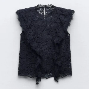 Zara blus 💕 - Skitsnygg blus som inte säljs längre!! Storlek M men passar även S💓💓