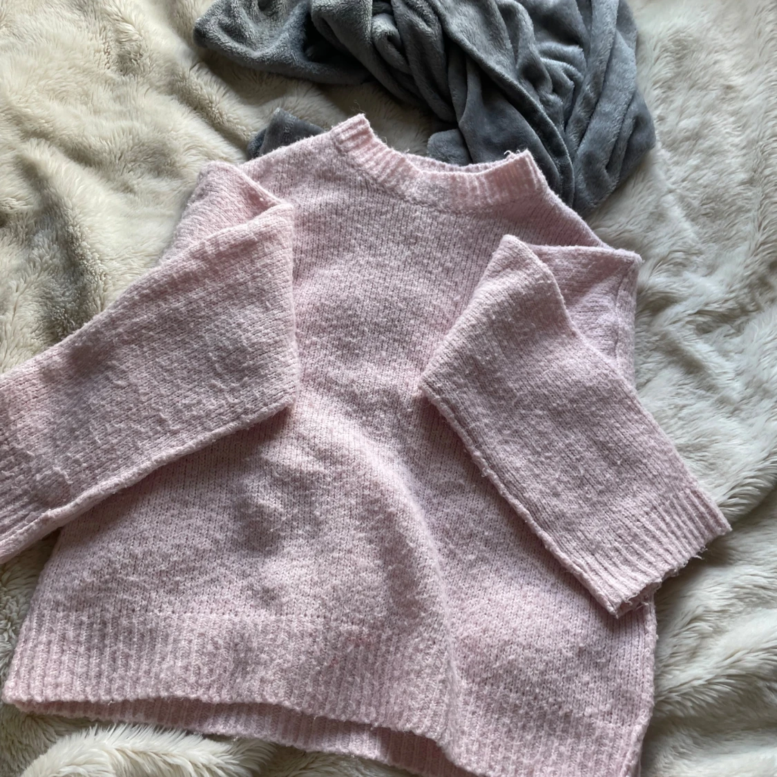 Ljusrosa stickad tröja  - 90