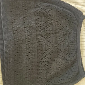 Zara kjol. Nypris 249kr - Använd ungefär 3-4 gånger. 