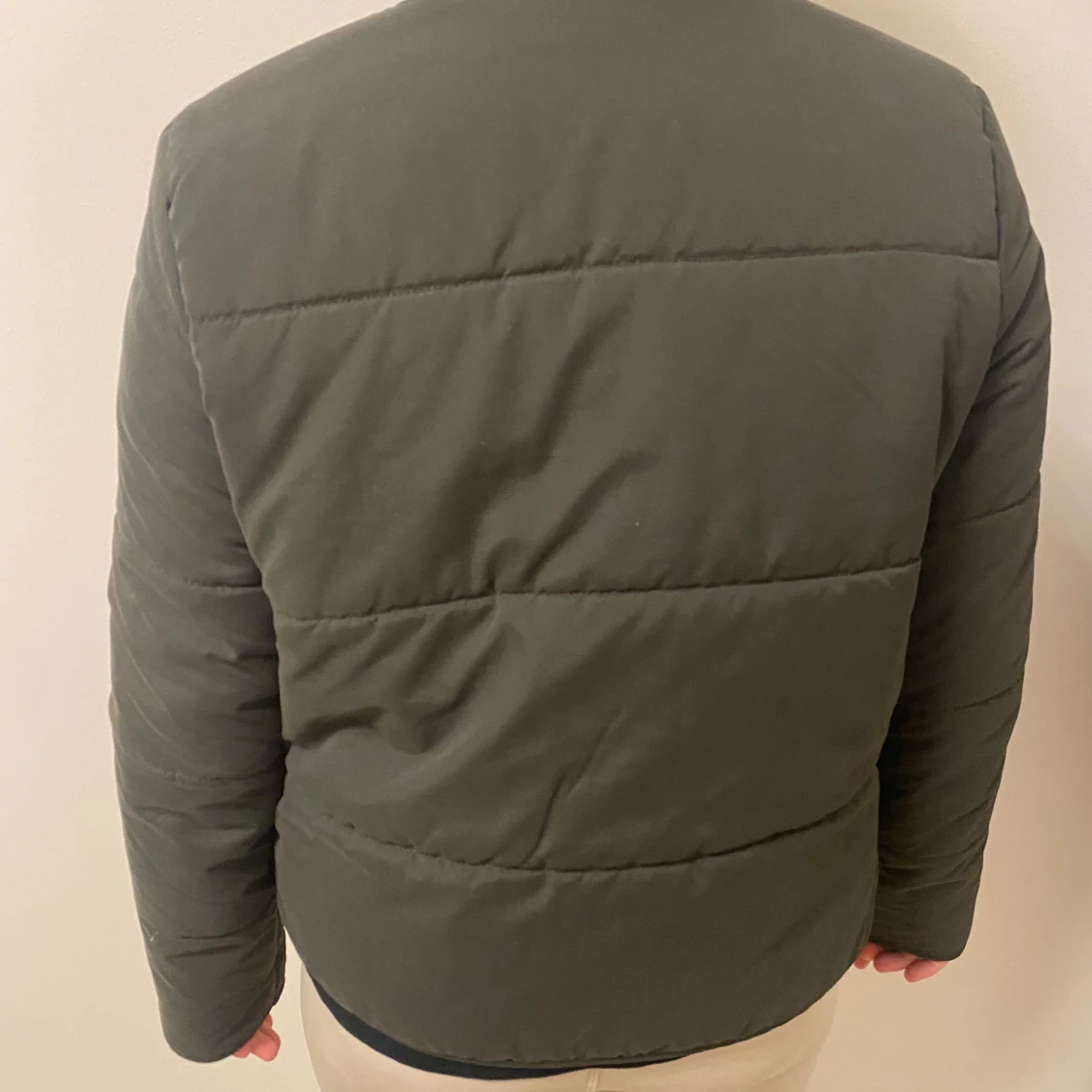 Mörk grön jacka  - 90