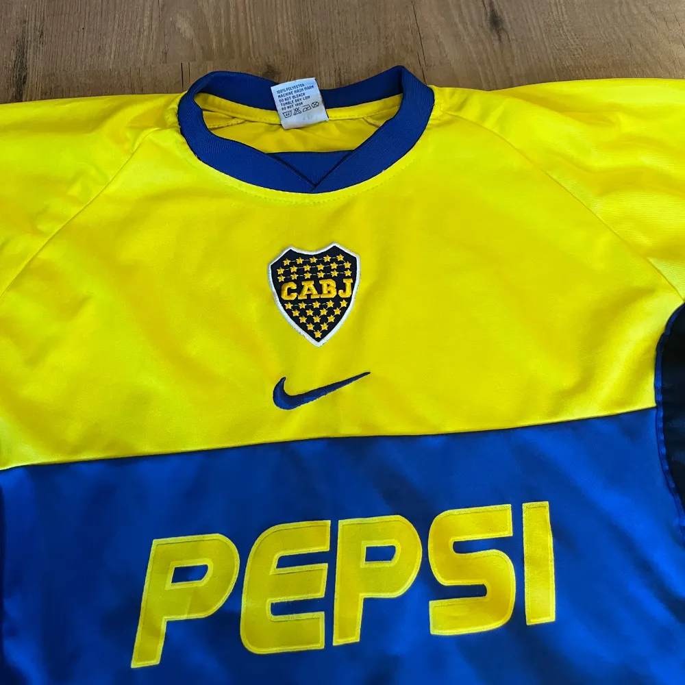 boca juniors tröja knappt använd, prefekt skick och pris kan diskuteras. T-shirts.