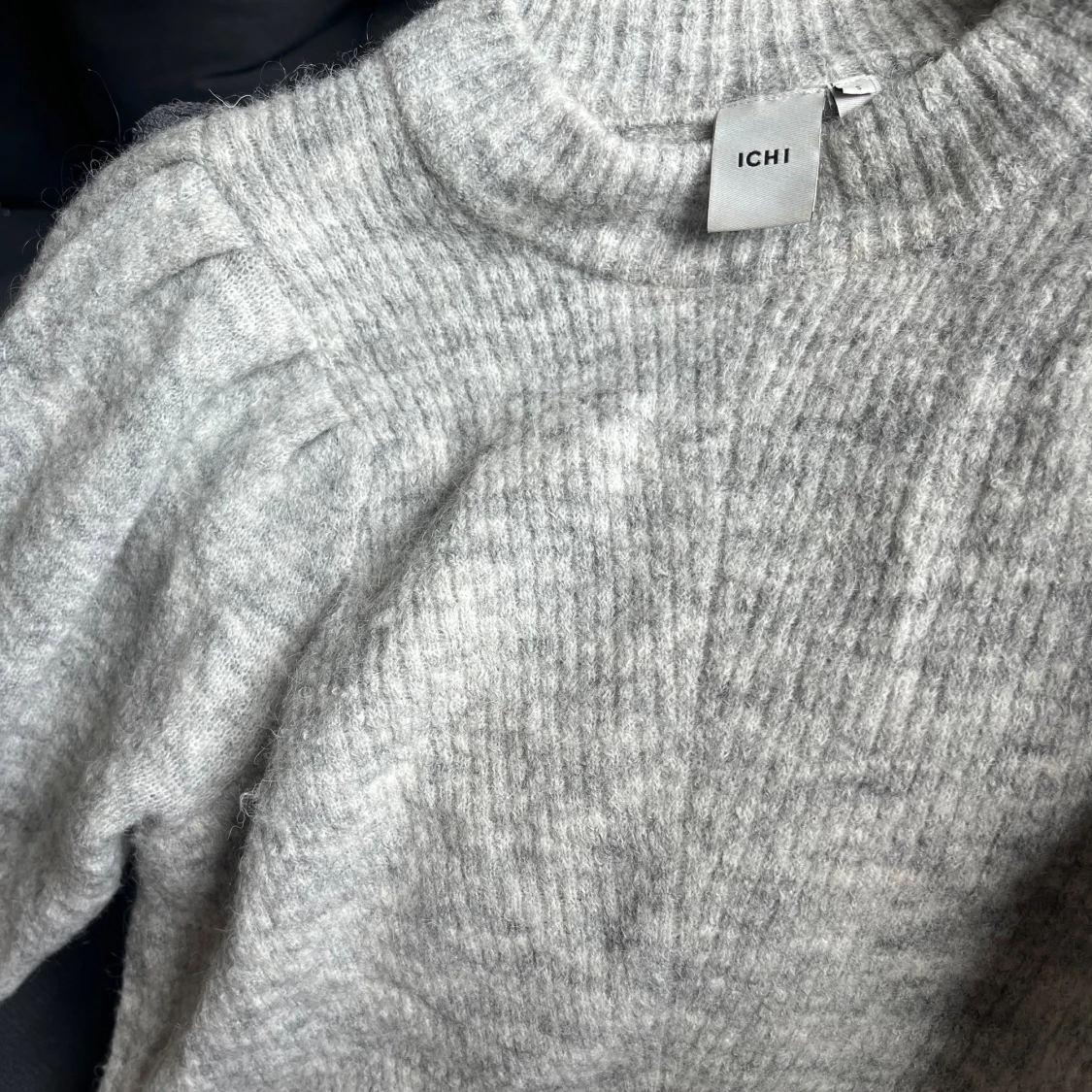 Grå stickad tröja från ICHI - 93