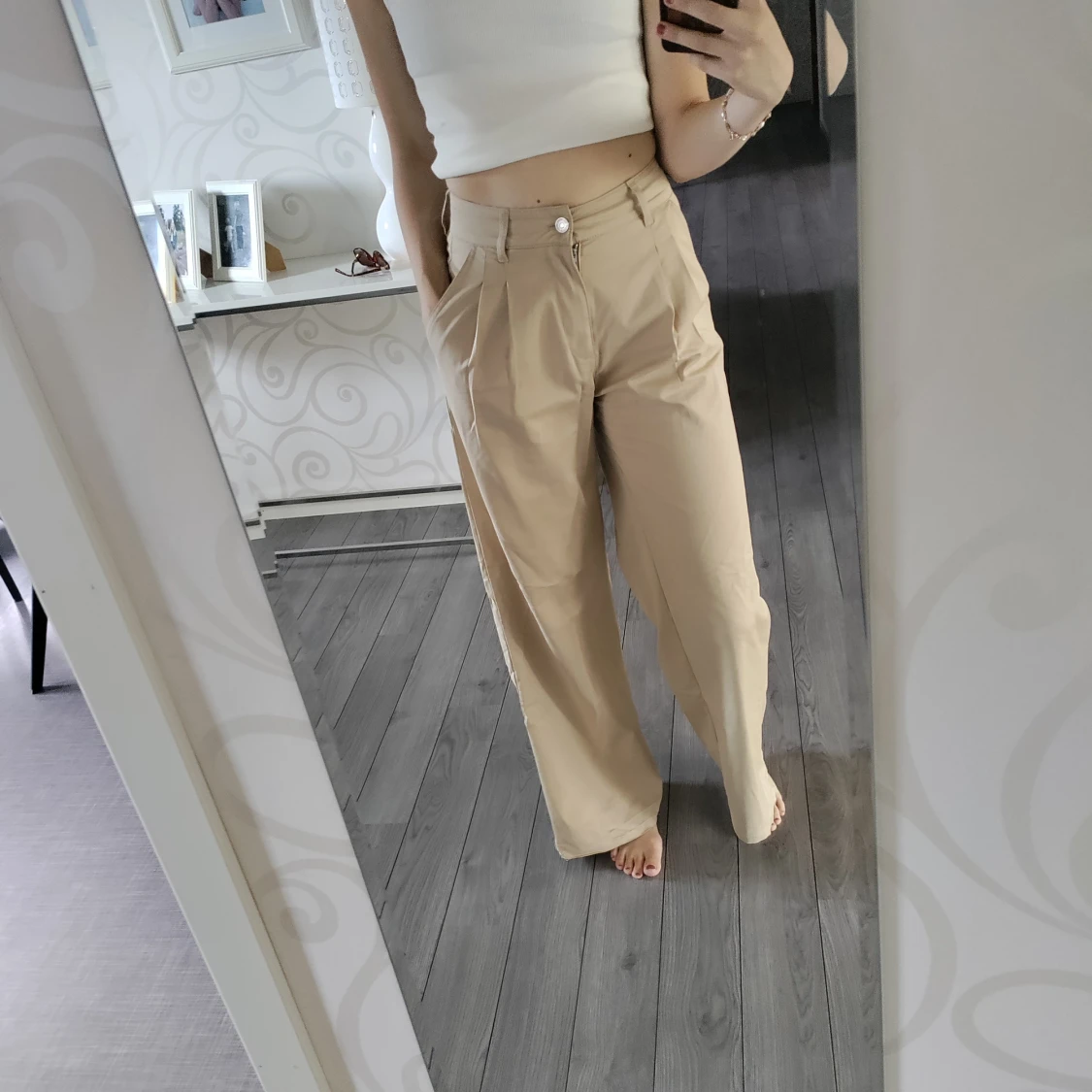 Beige byxor från Bershka