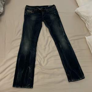 Feta Diesel jeans med en snygg tvätt  Cond 8/10