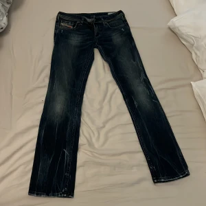 Diesel jeans - Feta Diesel jeans med en snygg tvätt  Cond 8/10