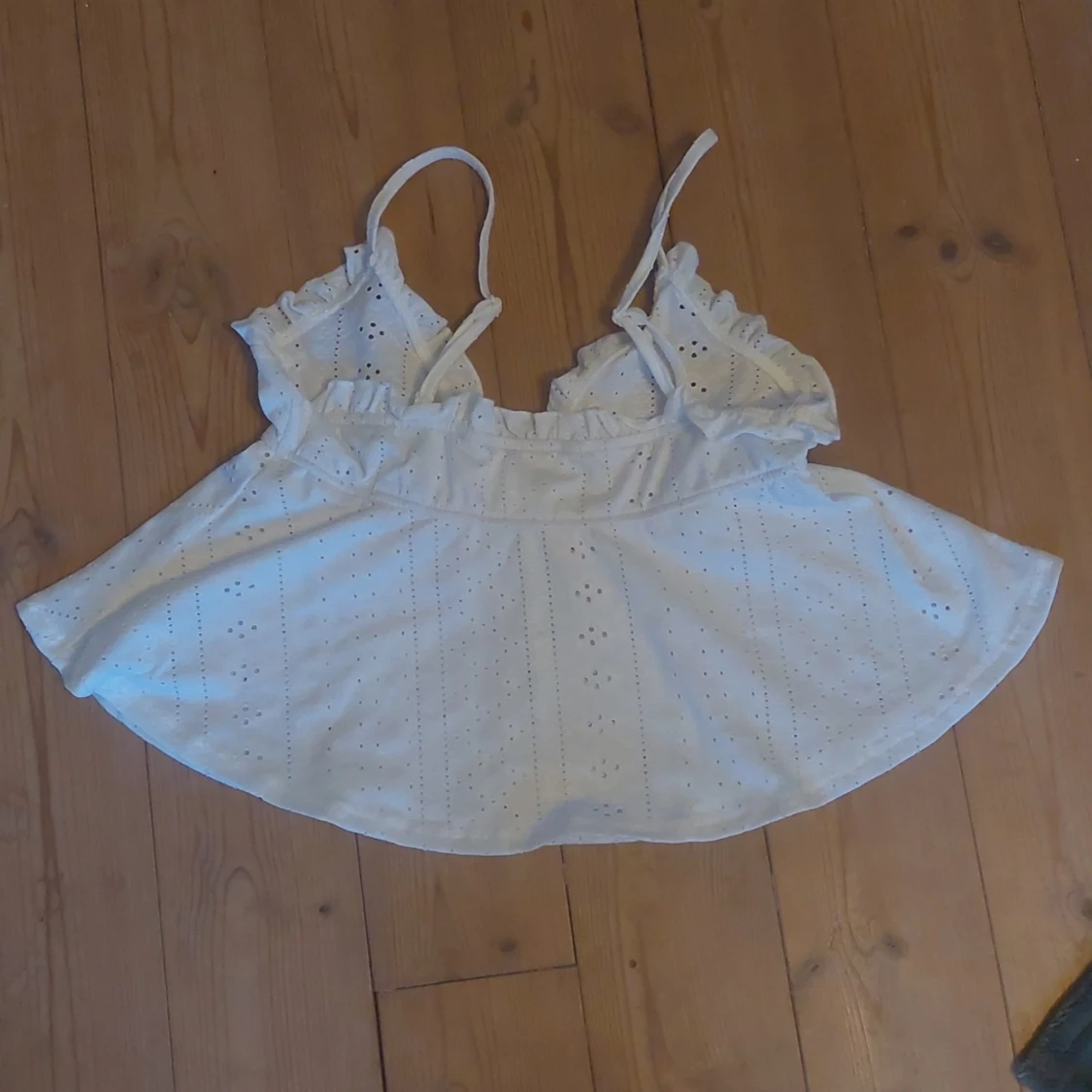 Topp med volang  - 90