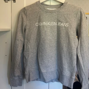 Calvin klein tröja - I storlek S/M 150kr 
