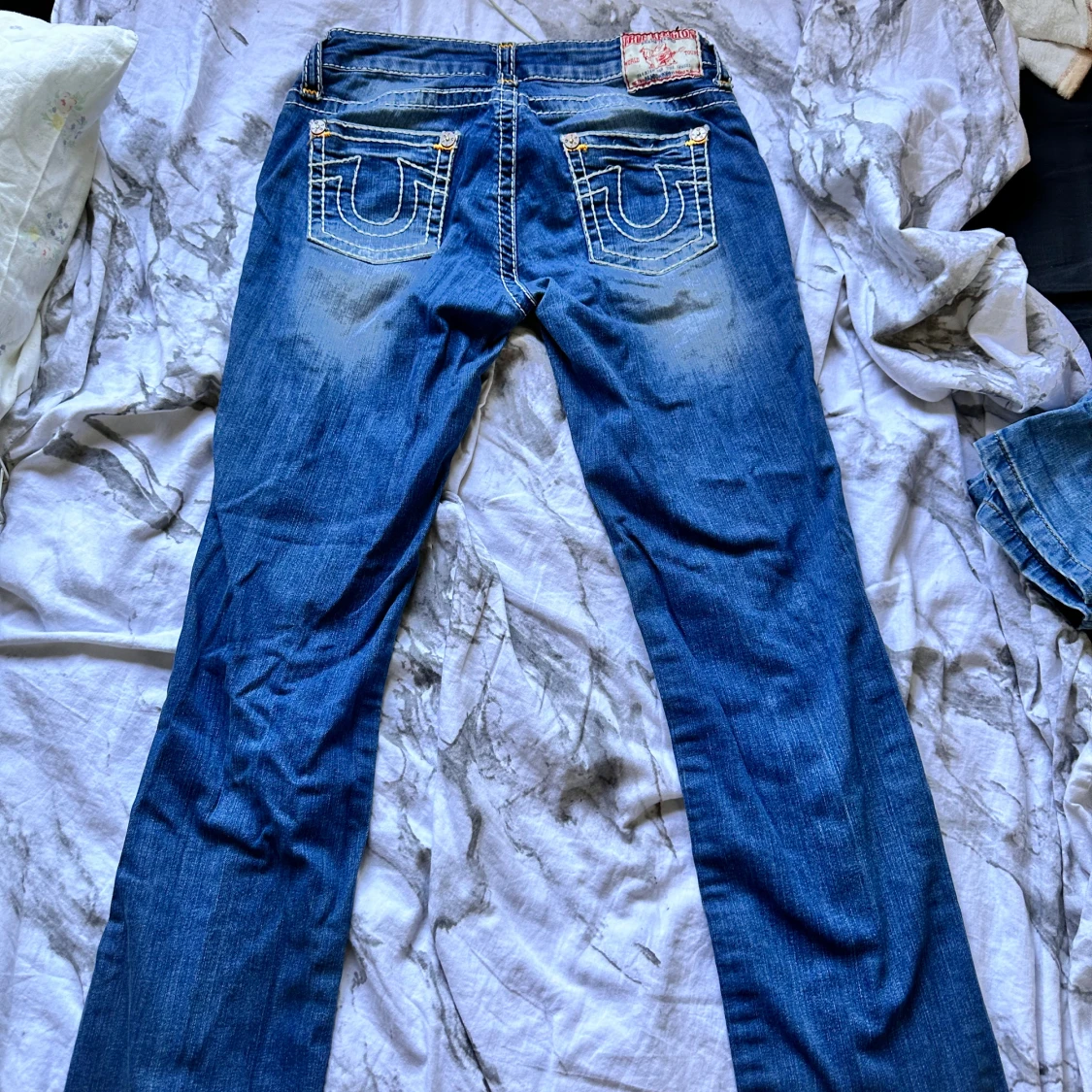 Snygga lågmidjade jeans - 90
