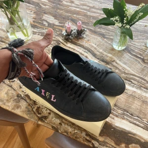 Arigatos - Säljer nu dessa eftersom de andvänds inte längre. Typ inga defekter. Ja de ska tvättas 