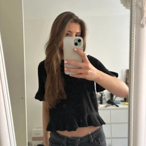 Glitter topp - Så snygg glitter topp med volanger❤️