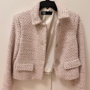 Tweed blazer - Supersöt och fin rosa blazer från zara