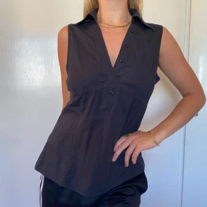 Svart skjorta - Dragkedja i sidan