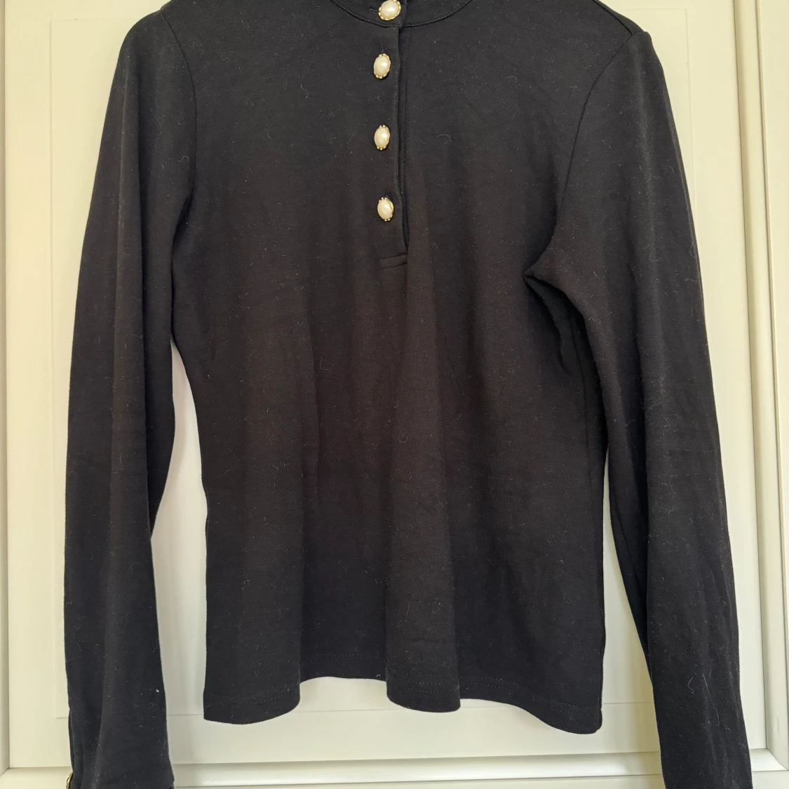 Veronica Virta pearl top