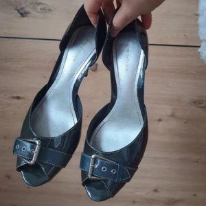 klackar 40/41 - säljer fina klackar i bra skicka i storlek 40/41, supercoola❤️