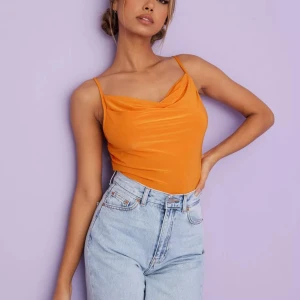 Sisters point topp - Helt ny med prislappen kvar, nypris var 250kr. Storlek XL men skulle säga att den är en Large, då jag har den i samma storlek i en färg och denna är mindre. 