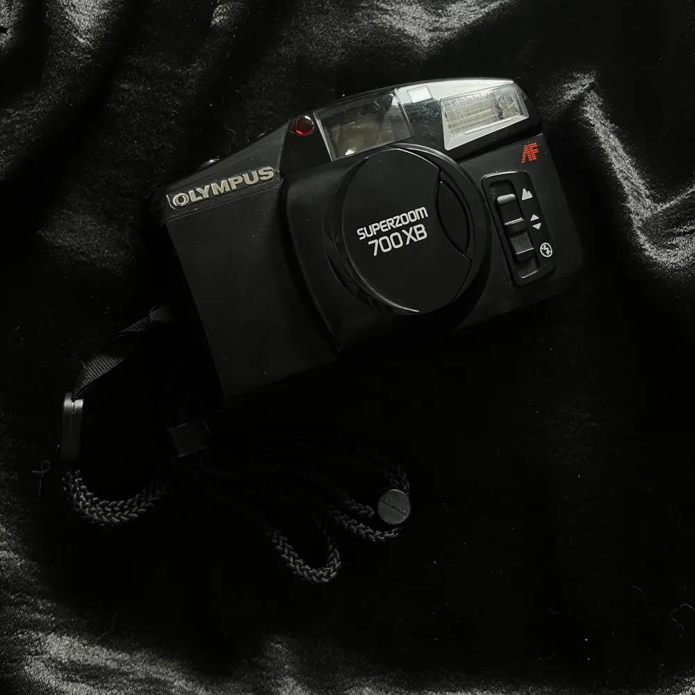 Olympus SUPERZOOM 700XB Film Camera. Funkar fint.. Övrigt.
