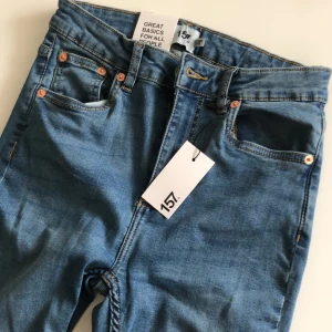 Lager 157 Jeans - Kunde inte lämna den tillbaka så valde att sälja den. Har inte använt förutom när jag har provat den, etiketterna är kvar💕 samma pris som köpt! dm för frågor