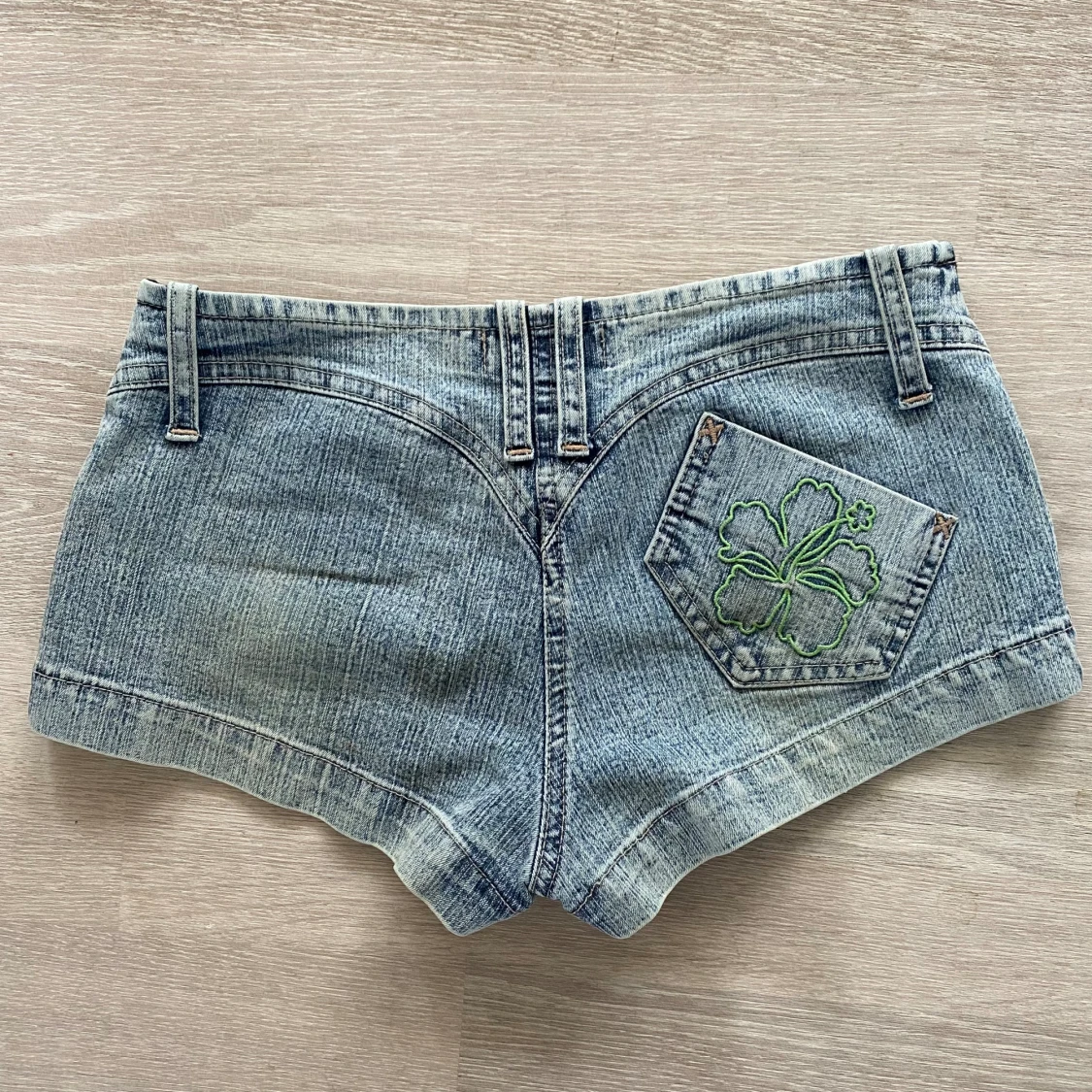 Lågmidjade shorts  - 91