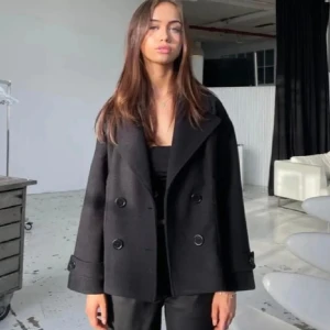 Kappa Designbysi  - Säljer denna snygga jacka💕. Använt ett fåtal gånger så den är helt som ny. Inga defekter. Skriv till mig för bilder så fixar jag! St M/L   Pris 400kr