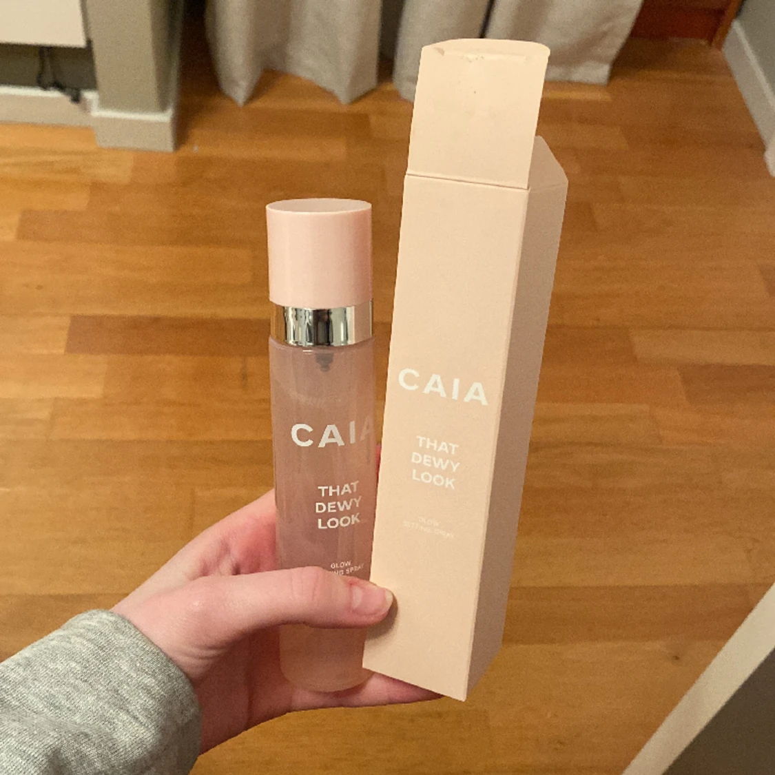 CAIA (THAT DEWY LOOK) - 90