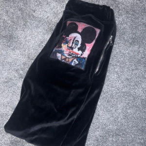 Limitato byxor - Feta limitato mjukisbyxor, bra skick, storlek M.