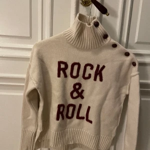 Ulltröja Zadig & Voltaire  - Superfin tröja från Zadig & Voltaire. Bra skick. Ganska liten i storleken. Nypris ca 1800kr. 