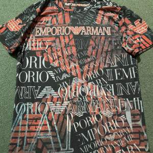 Emporio Armani T-shirt  Storlek S