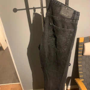 Jack & Jones jeans - Säljer Jack & Jones jeans i bra skick, alla är i storlek W30/L32 ”OBS Grå sålda”, skriv för prisförslag eller funderingar 1 för 300 2 för 500 , mvh Albin