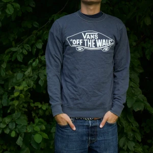 Grå Vans Sweatshirt  - Storlek XS passar S Modellen är 180cm