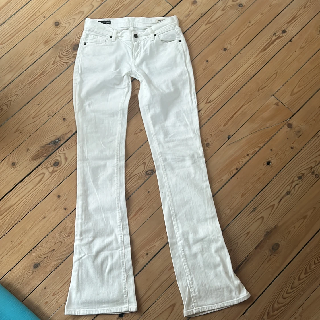 Low waist flaire jeans - 91