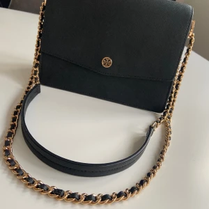 Väska Tony Burch - Svart väska -Tony Burch. I mycket gott skick. 