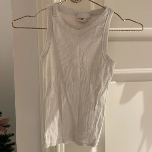 Basic linne!! - Säljer då jag inte använder längre!!! Strl xxs men passar också som S🤩