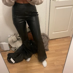 Skinnbyxor - Jättefina oanvända skinnbyxor från Asos💞