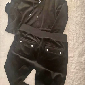 Black juicy set  - Använd 1-3 gånger 