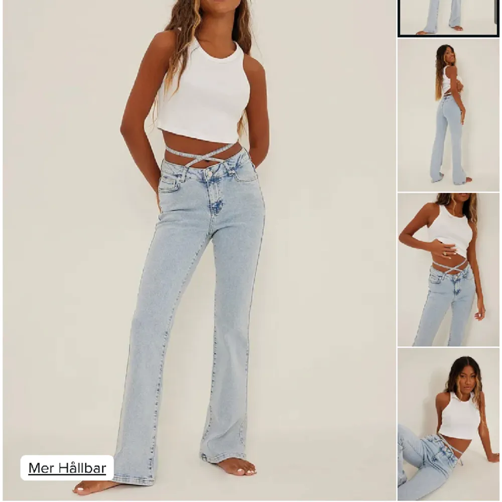 Helt nya jeans, som är slutsålda. Köpa för 599kr😍 storlek 32!. Jeans & Byxor.
