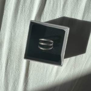 Säljer denna Edblad ring då den inte kommer till användning 😙