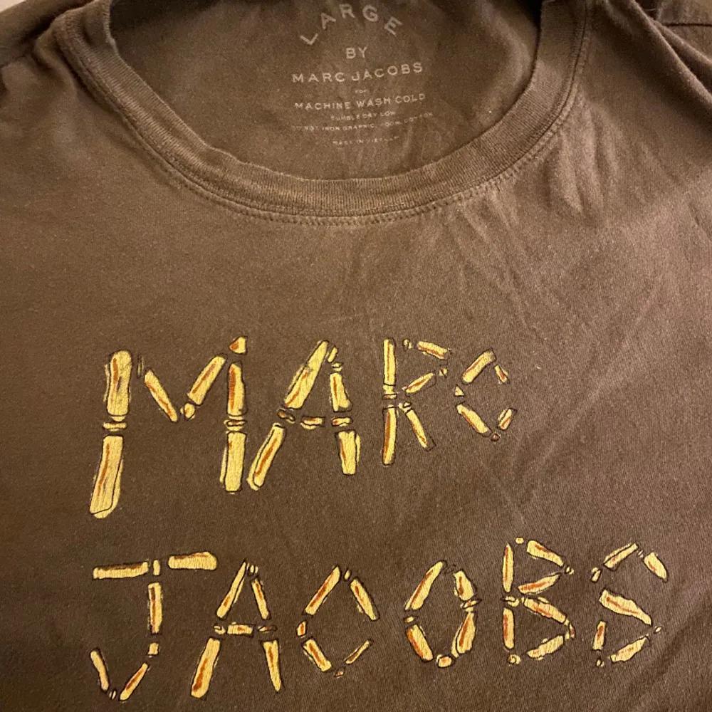 Assnygg Marc Jacobs thirt dock sliten därav pris . T-shirts.