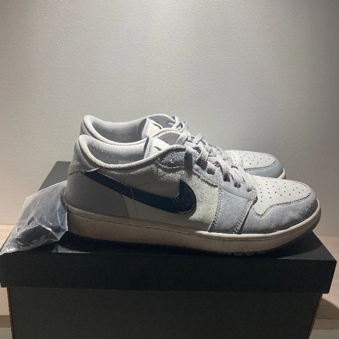 Jordan 1 low wolf grey