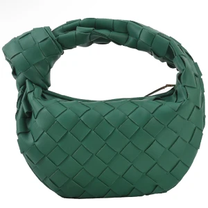 Bottega Veneta -  Bottega Veneta liknande väska💚23 cm hög och 24 cm bred