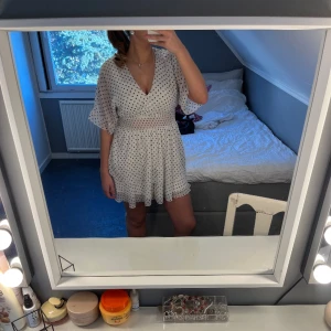 klänning  - klänning 