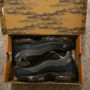 Nike Air Max 95 x Cortiez - Använda endel men fortfarande bra skick. Skulle säga runt 8/10-8,5/10
