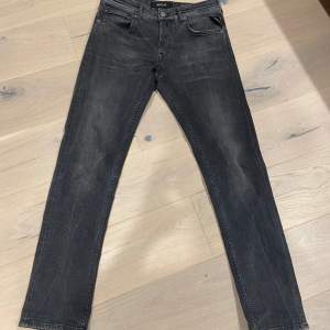 Replay jeans ”grover”. Stl 31, pris kan diskuteras vid snabb affär.