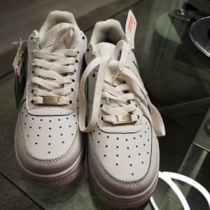 Skor - 37,5 Helt nytt!   