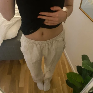 Linnebyxor - Säljer dessa super snygga linnebyxorna som tyvärr inte kommer till användning längre. Har använts fåtal gånger💗
